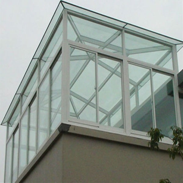 Балкон со стеклянной крышей