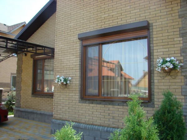 Частный дом - ламинированные окна